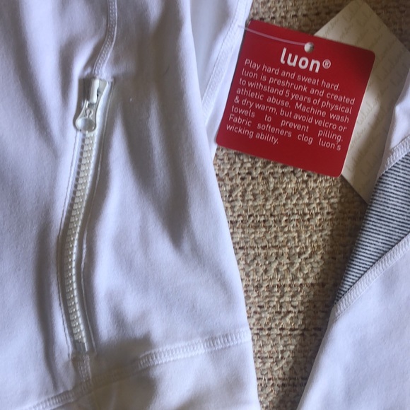 NWT Lululemon Half Moon Jacket - Picture 4 of 9